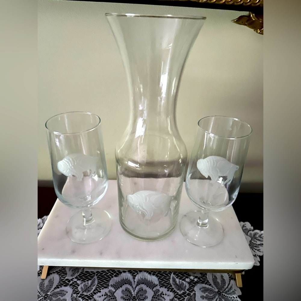 Elegant Glass Carafe and Goblet Set With a Bisson Etching on Each Pc.